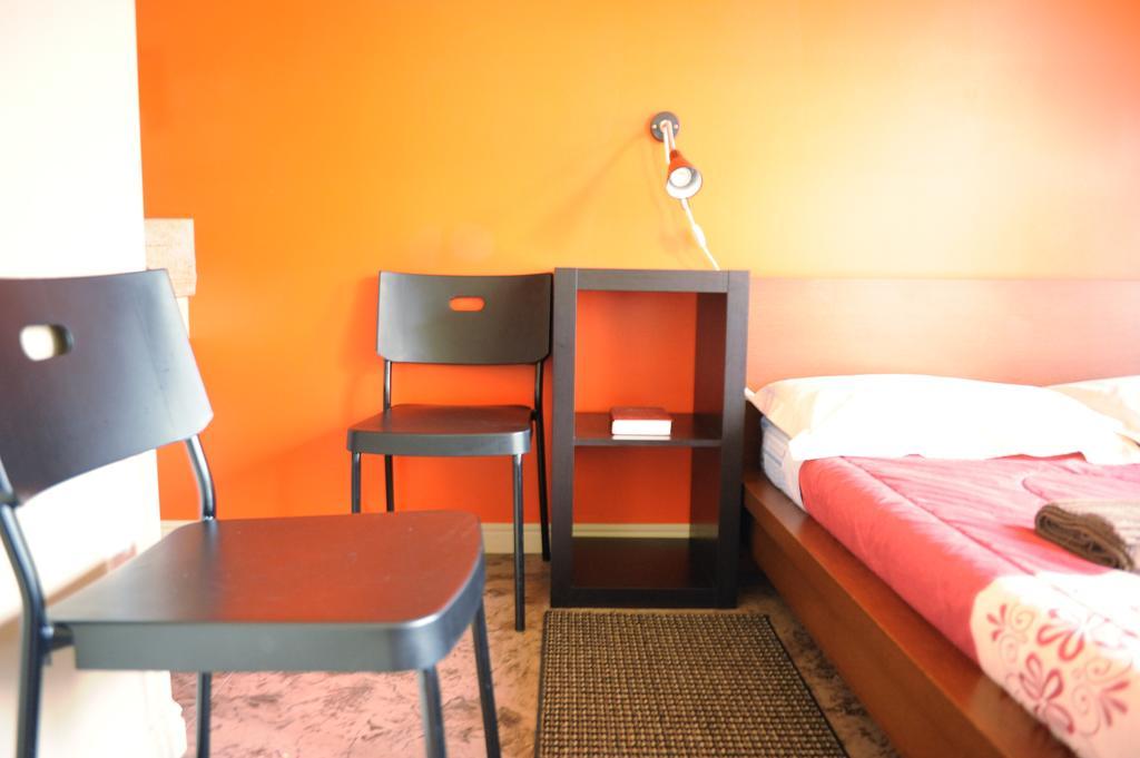 Camelot Inn At Honeyville Стая снимка